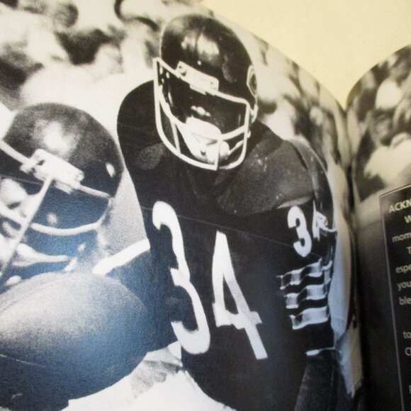 NFL Chicago Bears Walter Payton Medium Blue Orange Graphic 2005 Football Book - Picture 6 of 9